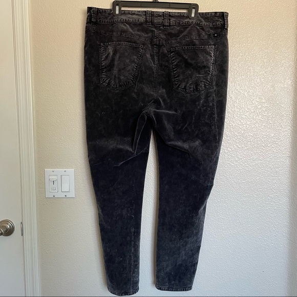 Lucky Brand Emma jegging velvet Grey Pants Size 20 - Picture 3 of 11